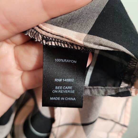 Torrid Plaid Pink Black Long Sleeve Peplum Button Up Blouse Size 3x (3) - Picture 7 of 7